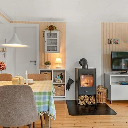 Annemone - 900m From The Sea By Interhome